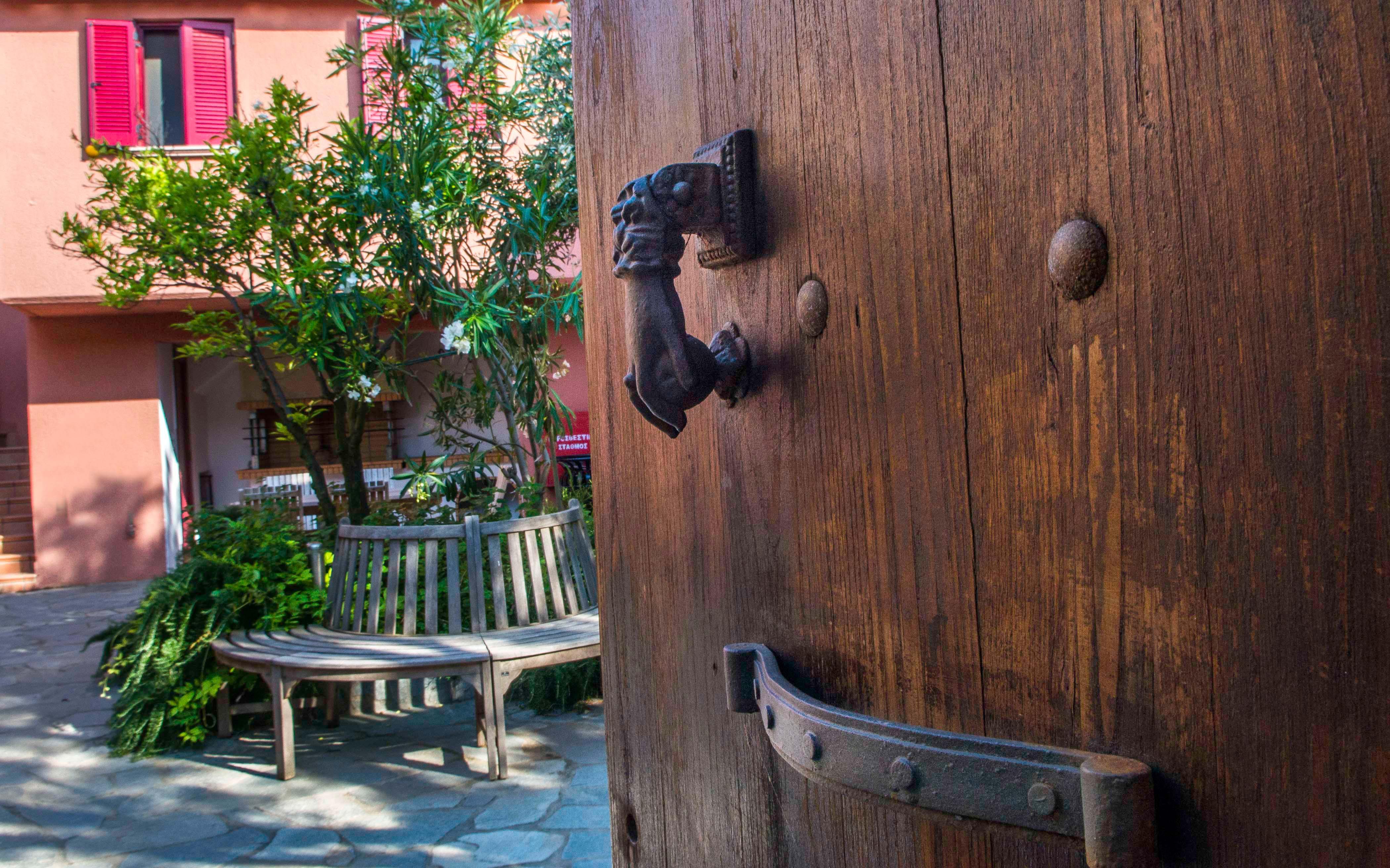 Varos Village Boutique Hotel Exterior foto